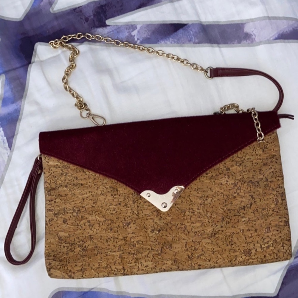 Large Crossbody/Wrislet Bag